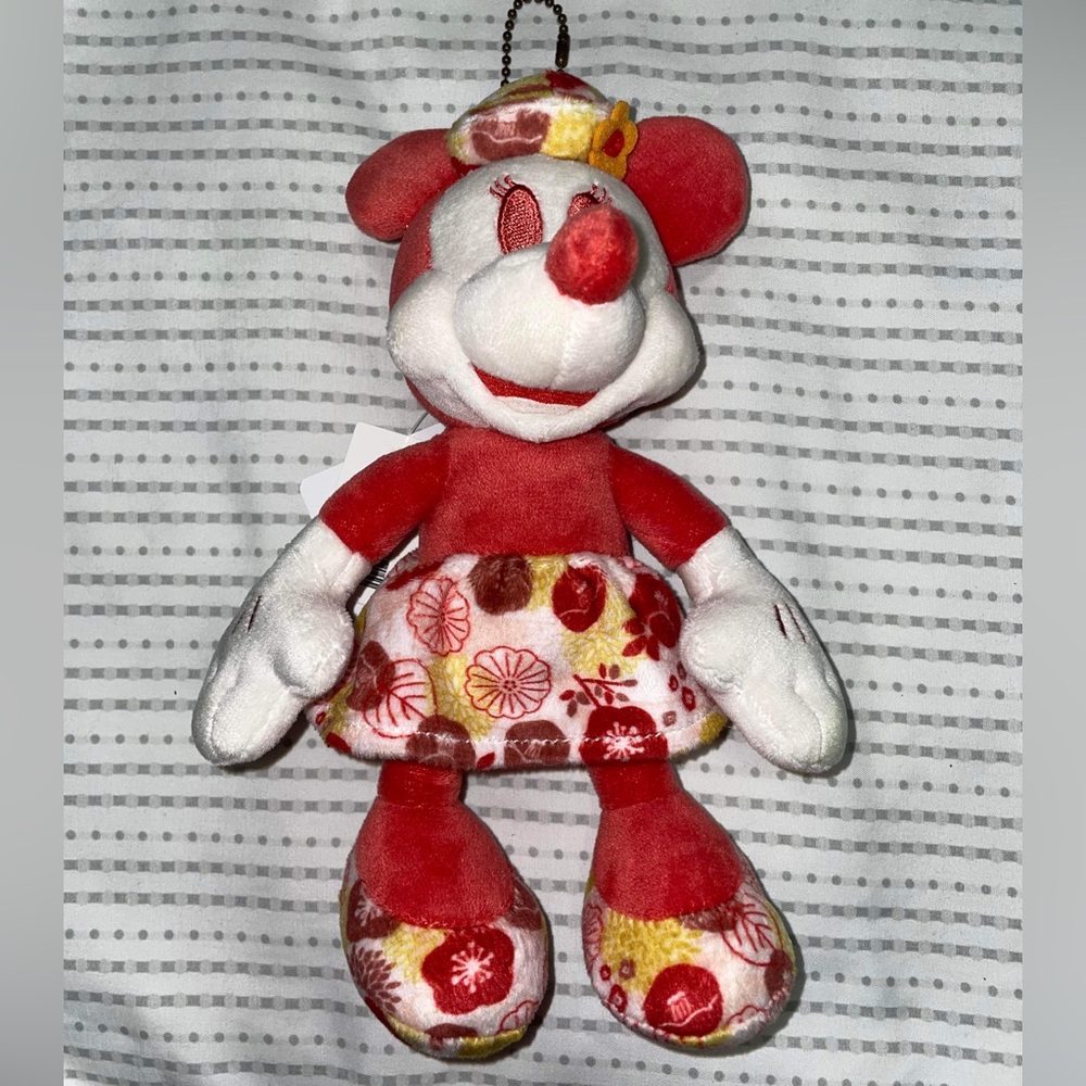 Tokyo Disney Store Autumn Red Minnie Plushie Keychain